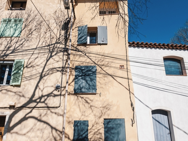 Vente  Maison de 155 m² à Cuers 240 000 euros Réf: SFN-1807055