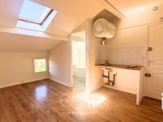 Vente  Appartement T2  de 29 m² à Toulon 132 500 euros