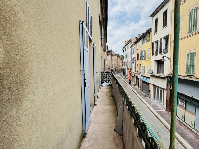 Vente  Appartement F2  de 50 m² au Luc 99 000 euros Réf: SFN-1778862
