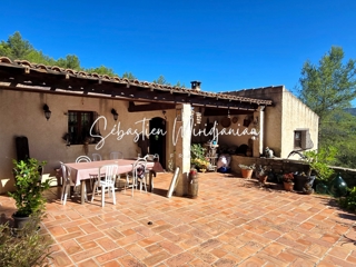 Vente  Maison de 84 m² à Solliès Toucas 397 000 euros