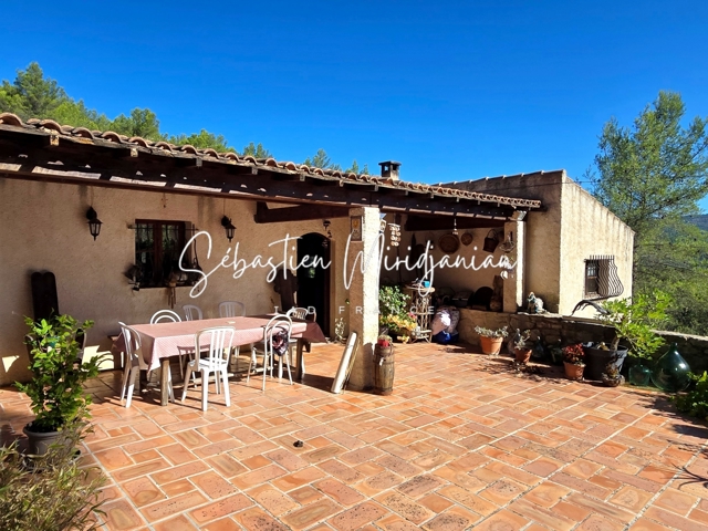 Vente  Maison de 84 m² à Solliès Toucas 397 000 euros Réf: SFN-1818307