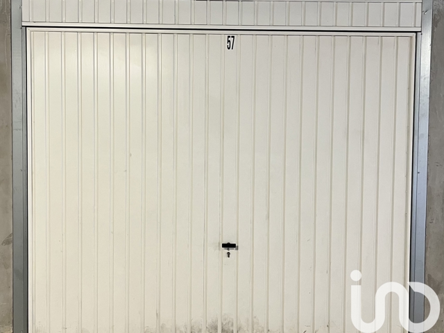 Vente  Garage de 14 m² à Brignoles 25 000 euros Réf: SFN-1820869