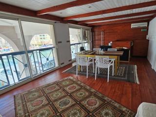 Vente  Local commercial de 84 m² à Fréjus 525 000 euros