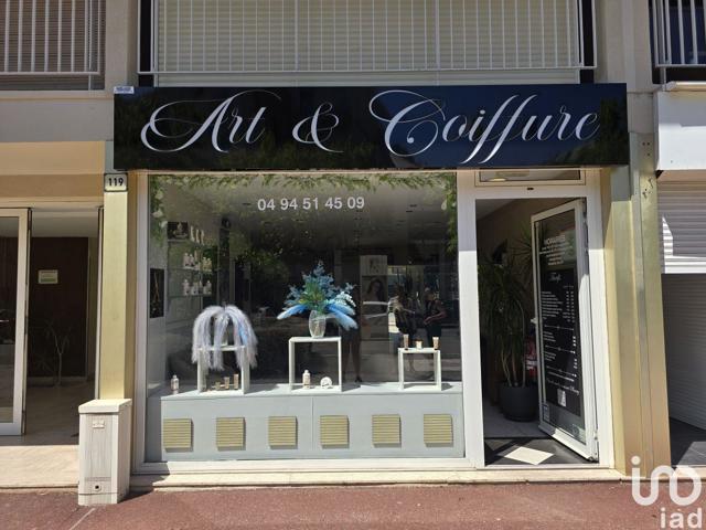 Vente  Local commercial de 36 m² à Fréjus 250 000 euros Réf: SFN-1826773