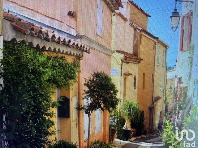 Vente  Appartement F3  de 69 m² à Cogolin 300 720 euros Réf: SFN-1826790-1