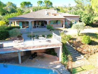 Vente  Maison de 520 m² à Brignoles 690 000 euros