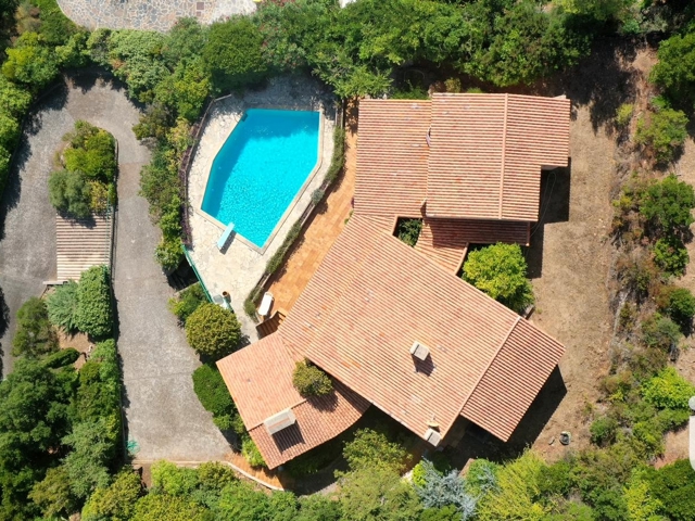 Vente  Maison de 180 m² à Cavalaire sur Mer 2 295 000 euros Réf: SFN-1839023