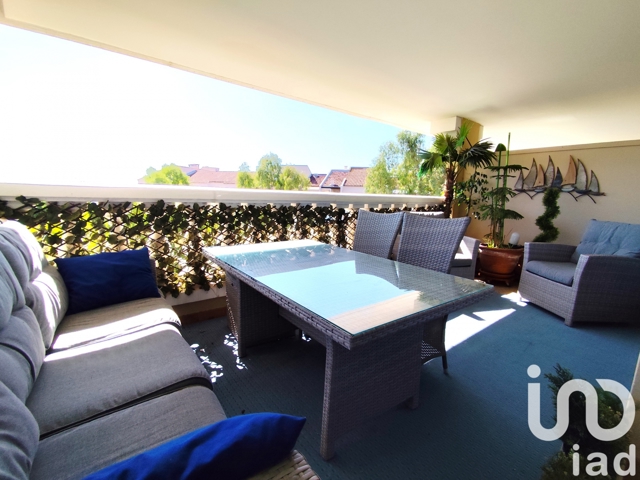 Vente  Appartement F4  de 107 m² à Hyères 695 000 euros Réf: SFN-1839281