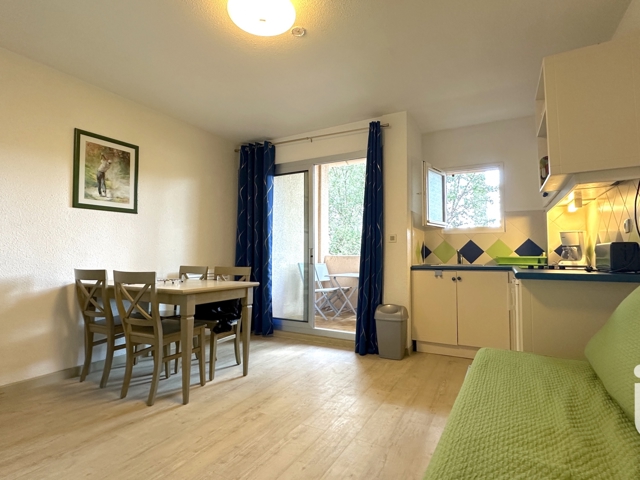 Vente  Studio de 26 m² à Saint Raphaël 125 500 euros Réf: SFN-1835673