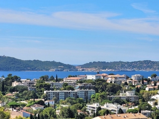 Vente  Appartement F3  de 70 m² à Toulon 357 000 euros