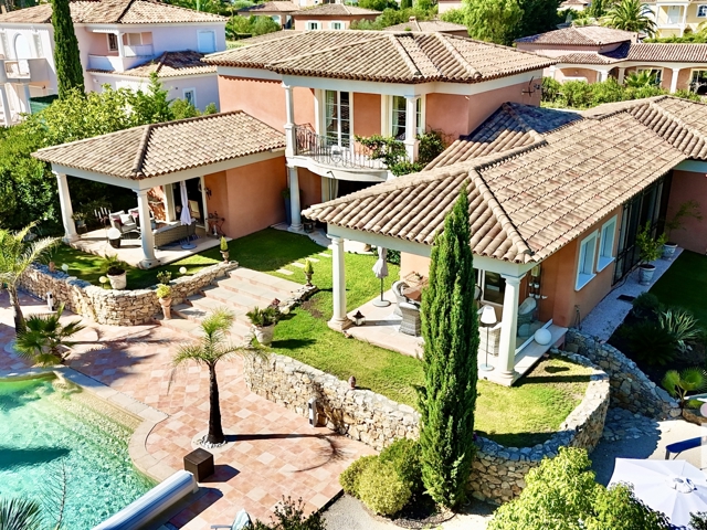 Vente  Maison de 180 m² à Saint Raphaël 1 290 000 euros Réf: SFN-1843544
