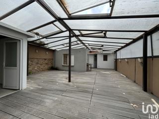 Vente  Local commercial de 145 m² à Six-Fours 48 000 euros