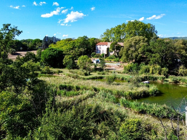 Vente  Maison de 450 m² au Muy 2 500 000 euros Réf: SFN-1845338