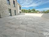 Vente  Local commercial de 147 m² à Sanary 557 516 euros