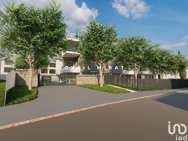 Vente  Local commercial de 138 m² à Sanary 523 280 euros Réf: SFN-1846318