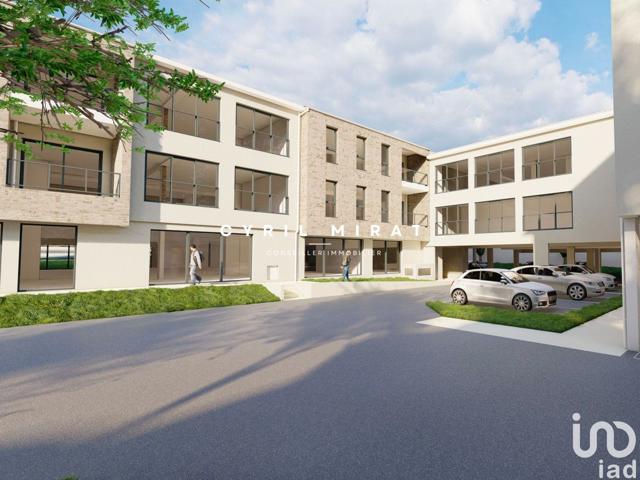 Vente  Local commercial de 79 m² à Sanary 311 250 euros Réf: SFN-1846275