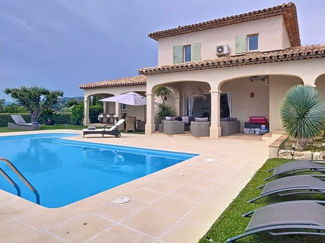 Vente  Maison de 140 m² à Sainte Maxime 1 475 000 euros Réf: SFN-1844937