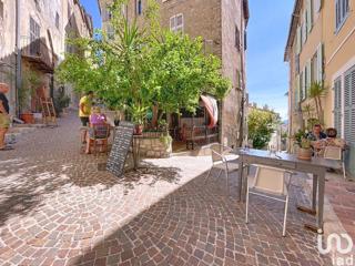 Vente  Local commercial de 74 m² à Fayence 110 000 euros