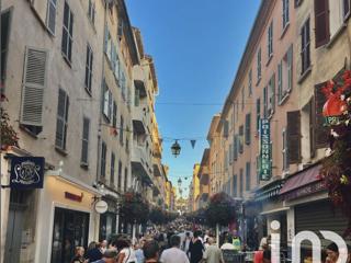 Vente  Appartement F2  de 70 m² à Toulon 168 000 euros