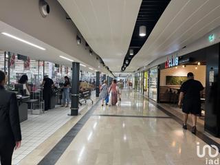 Vente  Local commercial de 51 m² à La Seyne 215 000 euros