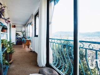 Vente  Appartement F3  de 54 m² à Hyères 272 000 euros Réf: SFN-1854250