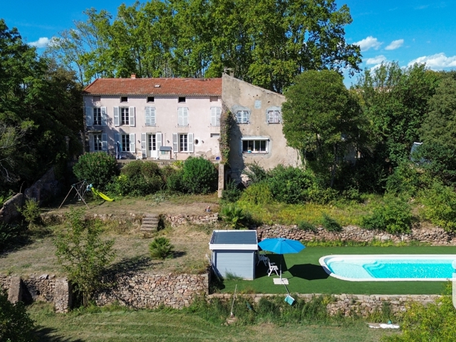 Vente  Maison de 736 m² au Muy 2 500 000 euros Réf: SFN-1854391