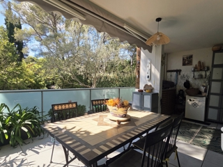 Vente  Appartement T3  de 75 m² à Saint Raphaël 383 000 euros