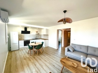Vente  Appartement T2  de 43 m² à Six-Fours 219 000 euros