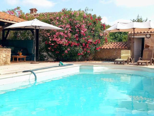 Vente  Maison de 174 m² à Saint Paul en Forêt 888 000 euros Réf: SFN-1855402