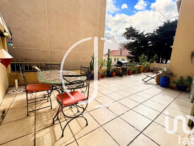 Vente  Appartement F3  de 65 m² à Hyères 295 000 euros Réf: SFN-1859131