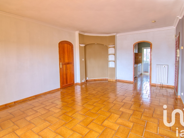 Vente  Appartement T3  de 63 m² à Toulon 179 000 euros Réf: SFN-1856569