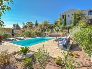 Vente  Maison de 160 m² à Fréjus 965 000 euros