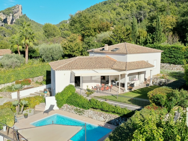 Vente  Maison de 149 m² à Evenos 850 000 euros Réf: SFN-1860873