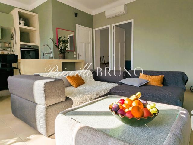 Vente  Appartement F3  de 48 m² à Toulon 248 400 euros Réf: SFN-1810225