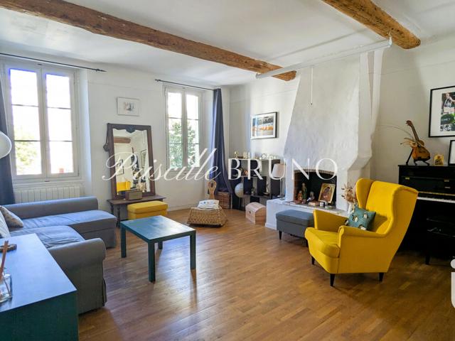 Vente  Appartement T4  de 85 m² à Toulon 274 000 euros Réf: SFN-1866643