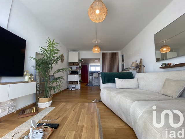 Vente  Appartement F3  de 60 m² à Hyères 248 000 euros Réf: SFN-1849120