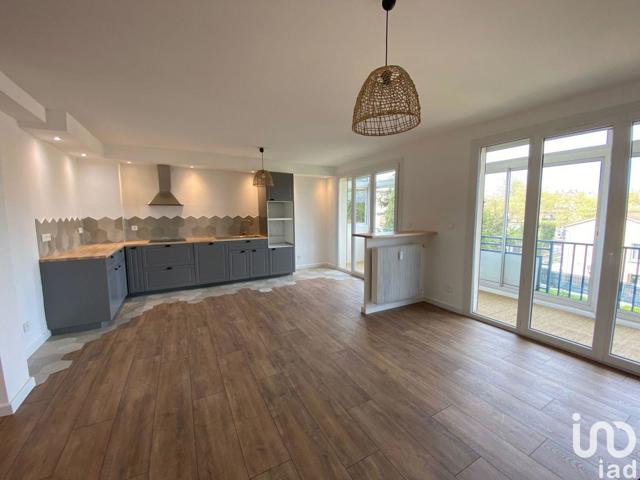 Vente  Appartement F3  de 76 m² à Six-Fours 295 000 euros Réf: SFN-1868753