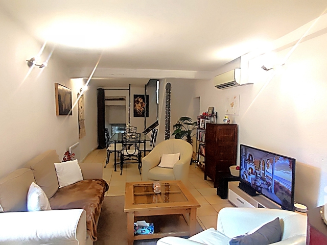 Vente  Maison de 155 m² à Cuers 240 000 euros Réf: SFN-1807055