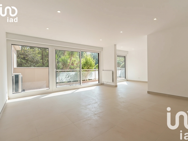 Vente  Appartement F4  de 83 m² à Saint Raphaël 400 000 euros Réf: SFN-1873003