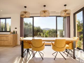 Vente  Maison de 120 m² à Roquebrune sur Argens 692 000 euros Réf: SFN-1875841