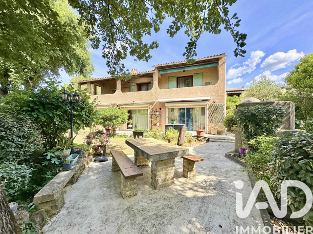 Vente  Maison de 230 m² à Fréjus 540 000 euros Réf: SFN-1877826