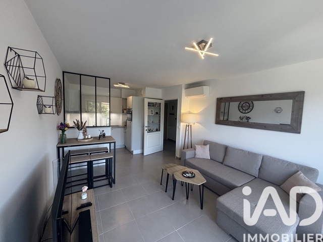 Vente  Appartement T2  de 44 m² à La Croix Valmer 316 000 euros Réf: SFN-1876804