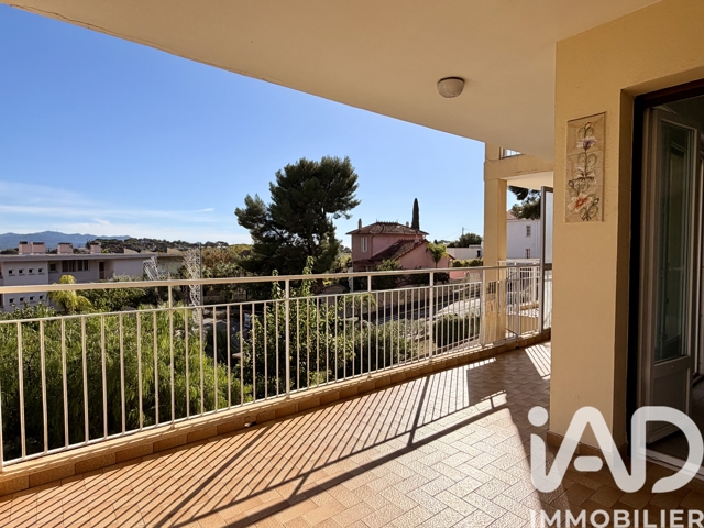 Vente  Appartement F3  de 62 m² à Sanary 328 000 euros Réf: SFN-1777031
