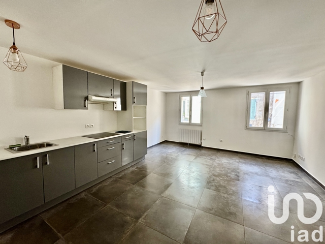Vente  Appartement T2  de 36 m² à Signes 85 000 euros Réf: SFN-1795964