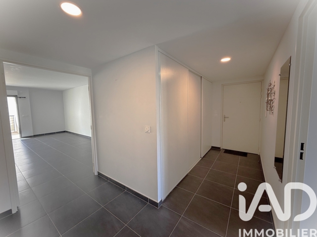 Vente  Appartement T3  de 78 m² à Saint Raphaël 360 000 euros Réf: SFN-1878081
