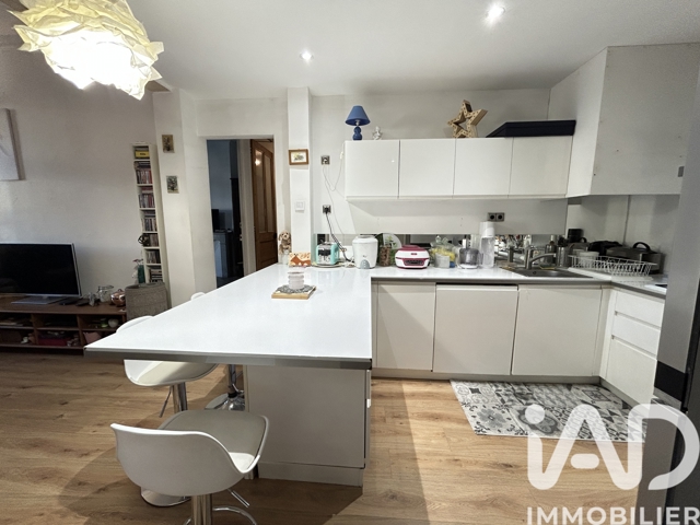 Vente  Appartement T5  de 107 m² à Toulon 334 000 euros Réf: SFN-1882109