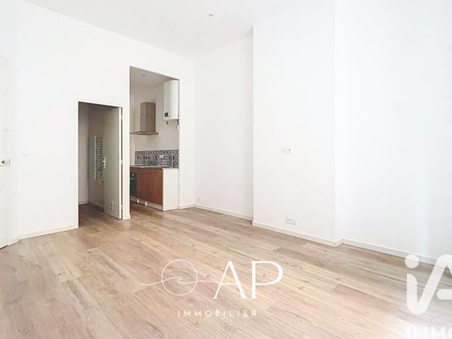 Vente  Appartement T2  de 40 m² à Toulon 148 000 euros Réf: SFN-1884260