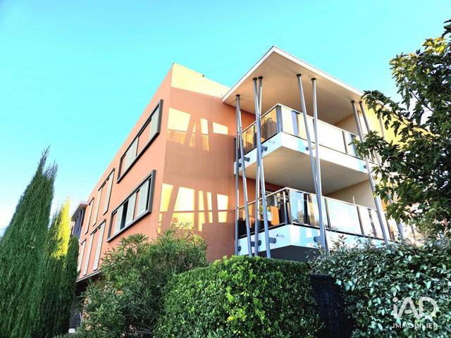 Vente  Appartement F3  de 57 m² à Fréjus 230 000 euros Réf: SFN-1882754