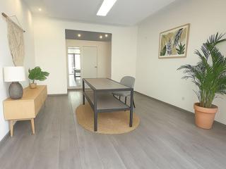 Vente  Local commercial de 59 m² à Saint Raphaël 70 000 euros Réf: SFN-1883689