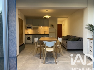 Vente  Appartement F2  de 40 m² à Six-Fours 230 000 euros Réf: SFN-1887490